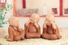 Charger l'image dans la galerie, Little Monk Figurines