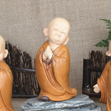 Charger l'image dans la galerie, Little Monk Figurines