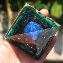 Charger l'image dans la galerie, Lapis Lazuli Sphere Amethyst Malachite Pyramid