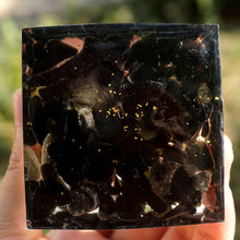 Load image into Gallery viewer, Peridot Obsidian Tree Of Life Pyramid