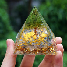 Charger l'image dans la galerie, Peridot Black Rutilated Quartz Tree Of Life Pyramid