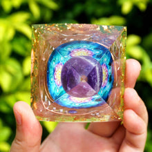 Charger l'image dans la galerie, Amethyst Sphere Strawberry Quartz Pyramid