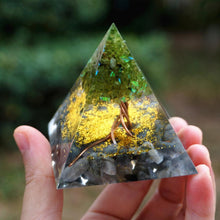 Charger l'image dans la galerie, Peridot Gray Moonstone Tree Of Life Pyramid