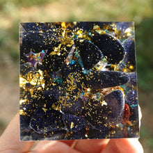 Charger l'image dans la galerie, White Crystal Pillar Blue Sandstone Pyramid