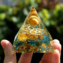 Charger l'image dans la galerie, Tiger Eye Sphere Blue Quartz Gear Pyramid