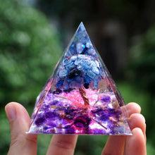 Charger l'image dans la galerie, Kyanite Amethyst Tree Of Life Pyramid