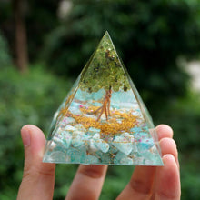 Charger l'image dans la galerie, Peridot Amazonite Tree Of Life Pyramid