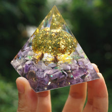 Charger l'image dans la galerie, Peridot Charoite Tree Of Life Pyramid