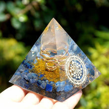 Charger l'image dans la galerie, Rose Quartz Sphere Kyanite Pyramid