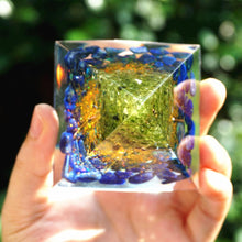 Charger l'image dans la galerie, Peridot Lapis Lazuli Tree Of Life Pyramid