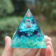 Charger l'image dans la galerie, Clear Quartz Copper Coil Amethyst Turquoise Pyramid