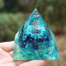 Charger l'image dans la galerie, Clear Quartz Copper Coil Amethyst Turquoise Pyramid