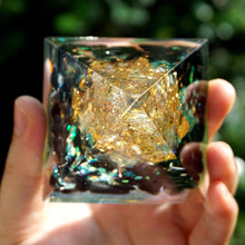 Charger l'image dans la galerie, White Quartz Obsidian Tree Of Life Pyramid