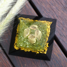 Charger l'image dans la galerie, Rose Quartz Pillar Peridot Shungite Pyramid