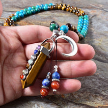 Charger l'image dans la galerie, Tiger Eye With Moon Pendant Necklace