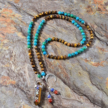 Charger l'image dans la galerie, Tiger Eye With Moon Pendant Necklace