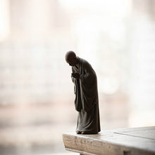 Charger l'image dans la galerie, Zen Monk Statue