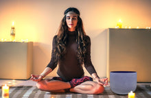 Charger l'image dans la galerie, Colored Chakra Quartz Crystal Singing Bowl (8 inch)