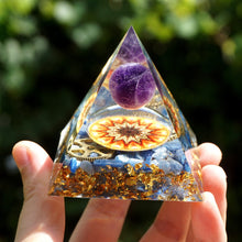 Charger l'image dans la galerie, Amethyst Sphere Kyanite Gear Pyramid