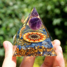 Charger l'image dans la galerie, Amethyst Sphere Kyanite Gear Pyramid