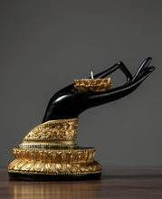 Charger l'image dans la galerie, Exquisite Buddha Hand Candle Holder