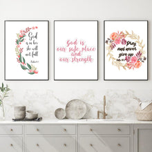Charger l'image dans la galerie, Flower Wreath Love God Quote
