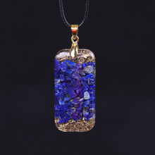 Charger l&#39;image dans la galerie, Lapis Lazuli Sri Yantra Pendant
