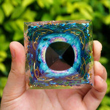 Load image into Gallery viewer, Obsidian Sphere Blue Quartz Gear Pyramid
