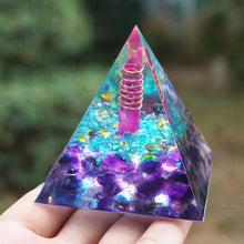 Load image into Gallery viewer, Crystal Point Blue Quartz Pyramid
