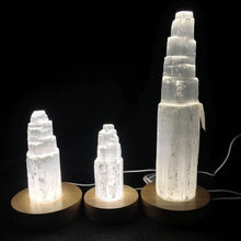 Charger l&#39;image dans la galerie, Selenite Tower with Base Lamp
